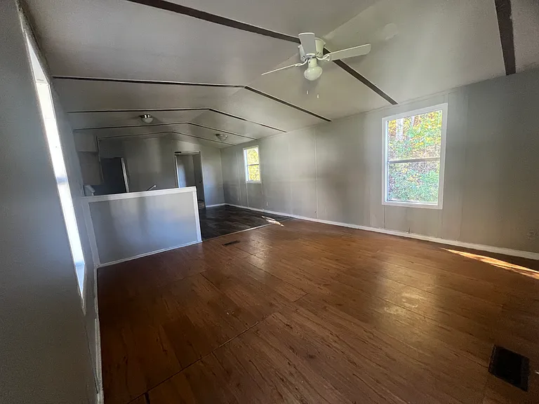 208 Ivycrest St #12 — Photo 3