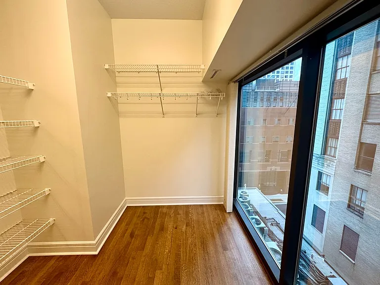 1101 Walnut St #501 — Photo 9