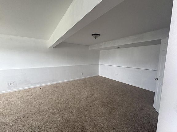 3rd image of 101 Summerfield Dr