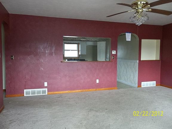2nd image of 126 W Edgewood St