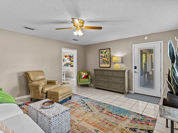5th image of 1600 Stowers Dr