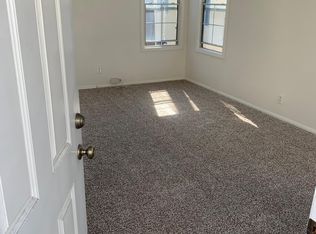 2750 E 3rd St, Long Beach, CA 90814