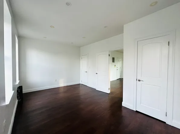 51 Wolcott Street 2 image 3 of 11