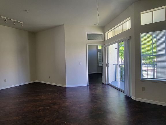 5th image of 7300 Westpointe Blvd APT 727