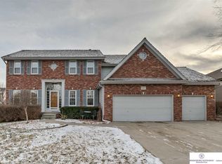 17253 Y St, Omaha, NE 68135