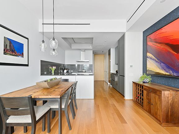 4th image of 71 Reade St APT 2C