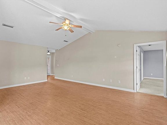 5th image of 205 Melrose Ln