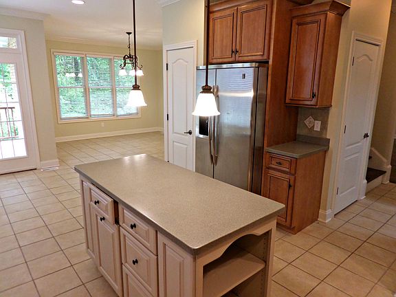 2nd image of 10300 Laurel Pointe Ln