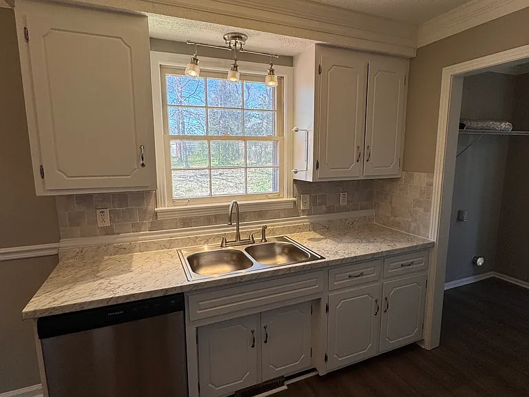104 Bennett Dr — Photo 5