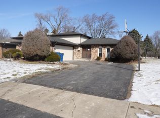 42 E 156th St, South Holland, IL 60473