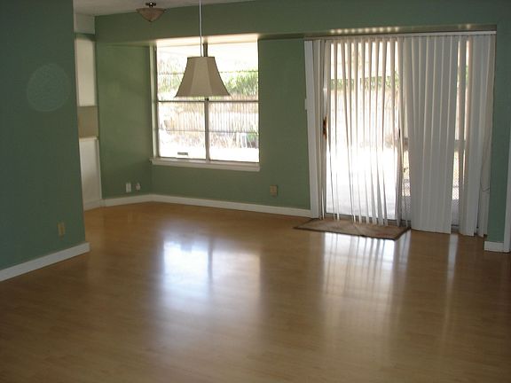 4th image of 8715 Bridgeport Dr