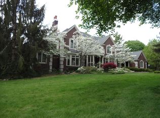 1025 Country Club Rd, Bloomfield Hills, MI 48304