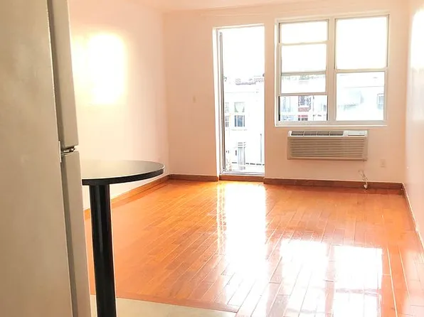 37-38 103rd St #N3b, Corona, NY 11368
