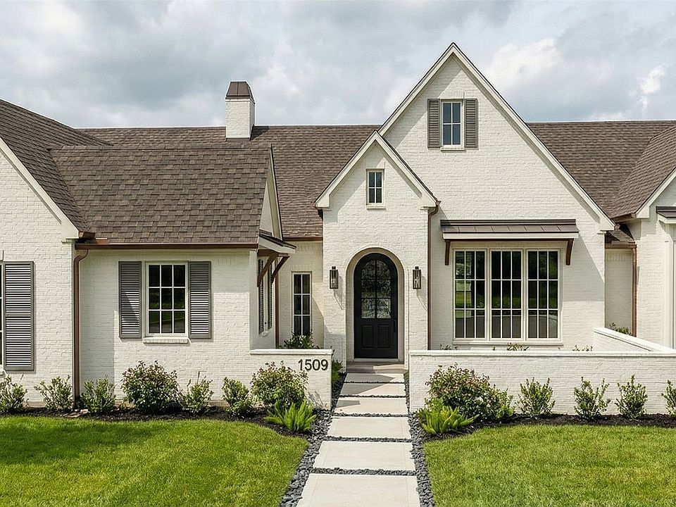 1st image of 1509 Four Seasons Dr