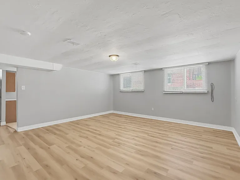 2936 W 42nd Ave #B — Photo 8
