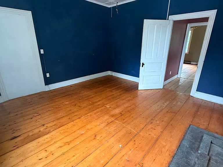 102 S Main St — Photo 11
