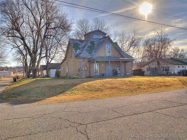 Listing photo 3
