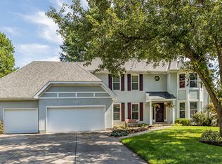 3905 E Linwood Ter, Springfield, MO 65809