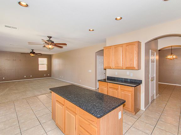 5th image of 43549 W Bailey Dr