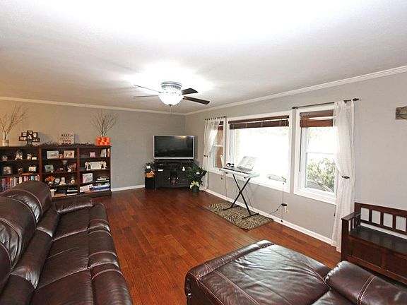 5th image of 1 Parkview Dr