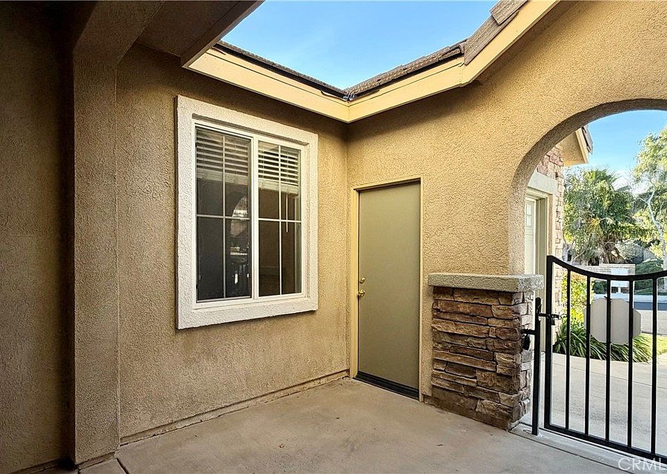 28410 Agajanian Dr, Santa Clarita, CA 91390 | MLS #RS26026534 | Zillow