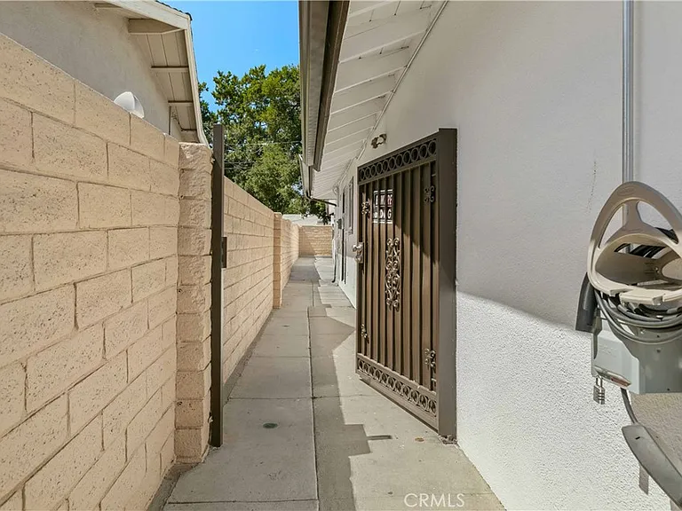 22737 Rodax St — Photo 27
