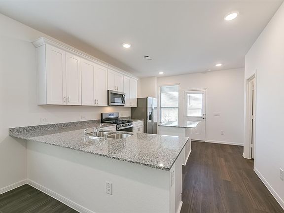 5th image of 14483 Cedar Ledge Ln