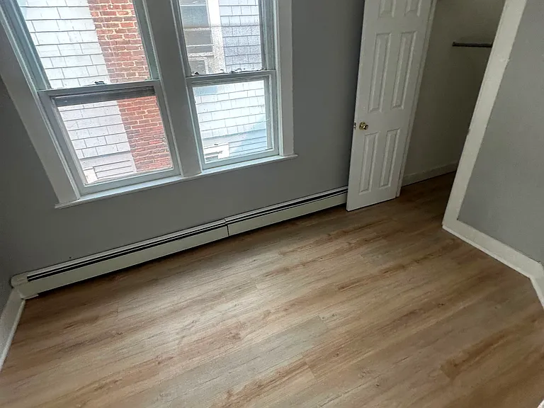 118 Maple Ave #1 — Photo 4