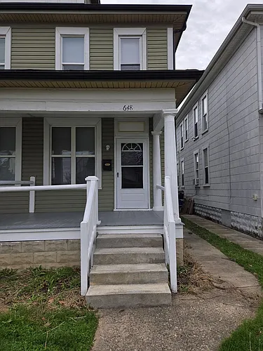 646-648 Carpenter St Photo 1