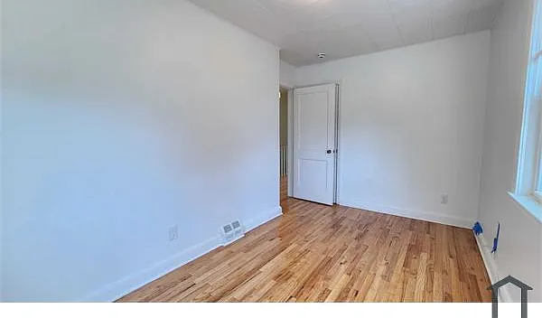 3 bed, 1400 sqft, $2,995 — Photo 2