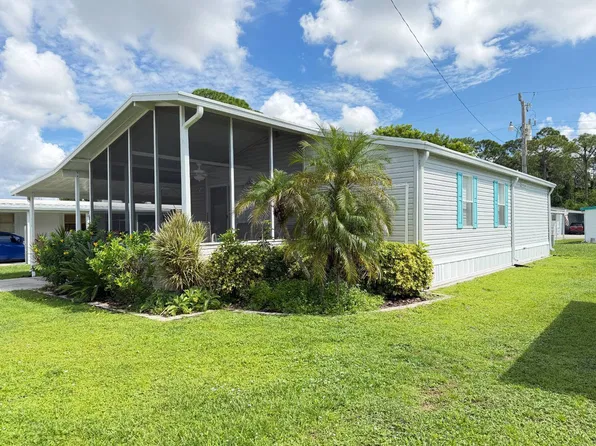 105 Encore Dr, North Fort Myers, FL 33903