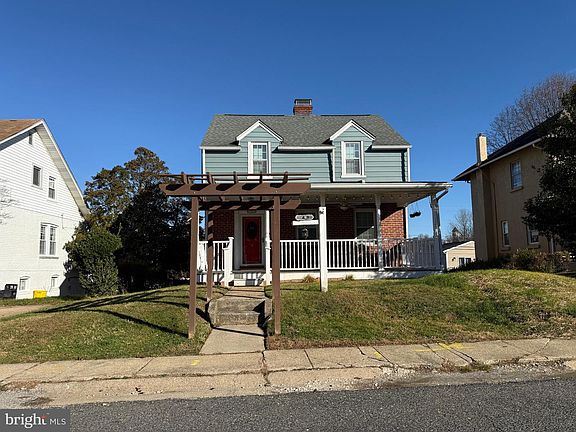 3rd image of 4419 Buena Vista Ave