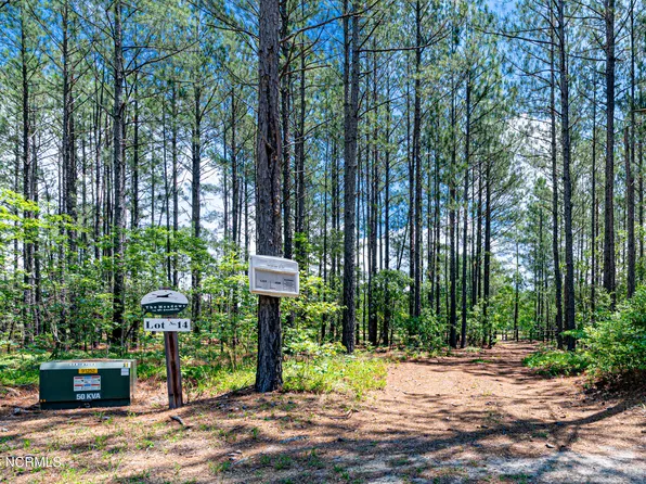 160 Meadows Lane, Aberdeen, NC 28315