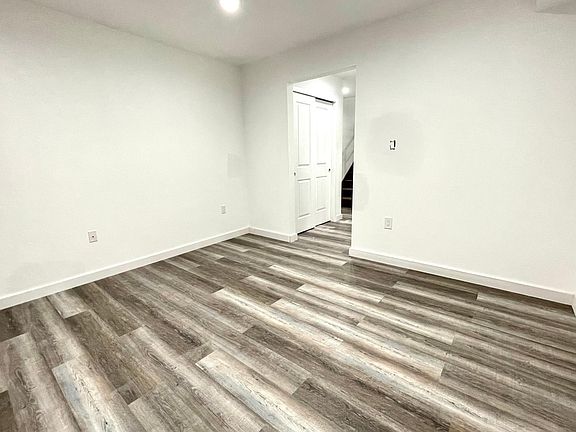 4th image of 1134 Mount Vernon St #1