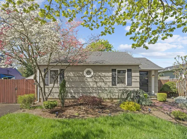 2908 Harney St, Vancouver, WA 98660