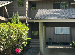 825 NW Huckle Dr, Bremerton, WA 98311