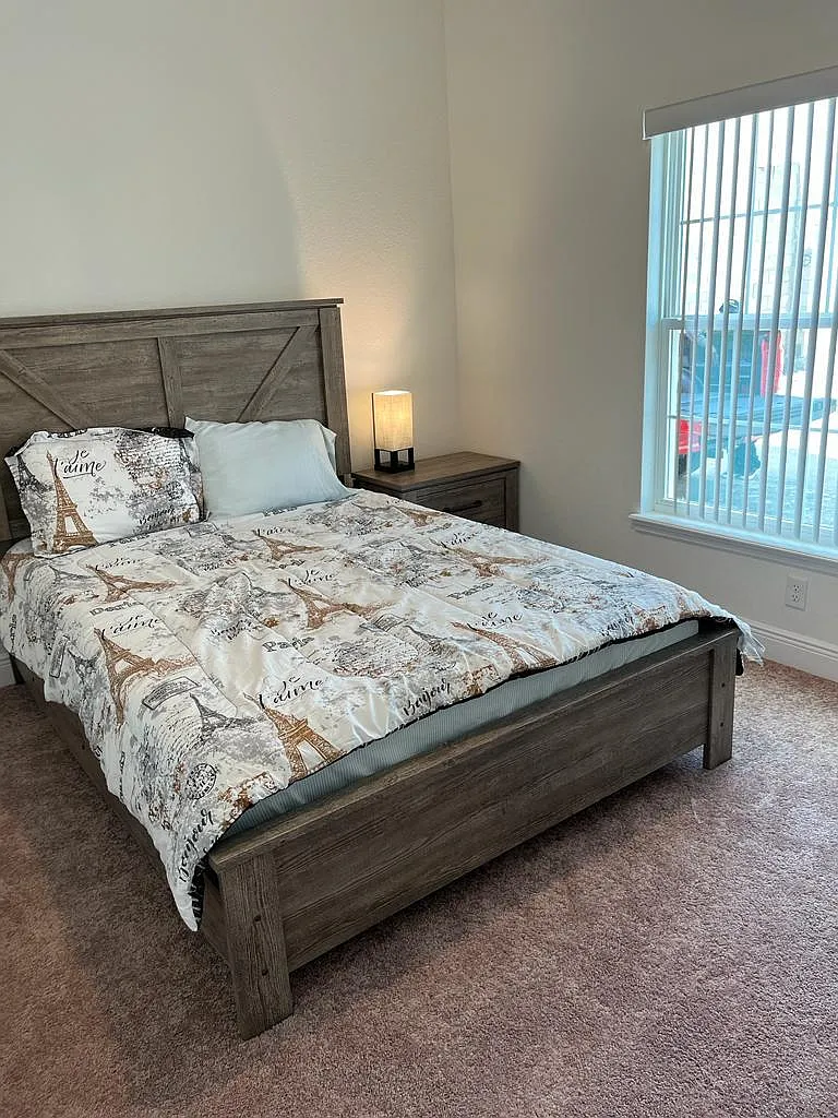 2 bed, 1200 sqft, $2,000 — Photo 4
