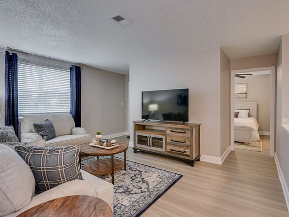 4th image of 505 13th St APT A-23