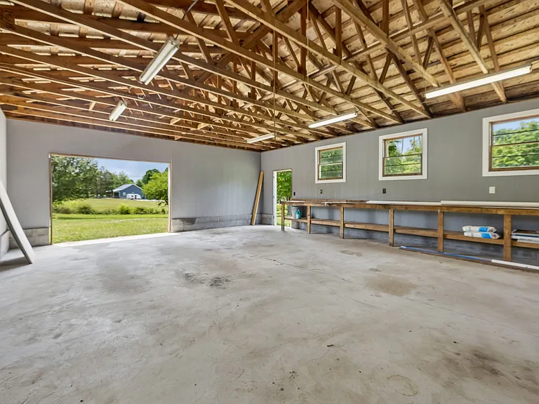 1305 Highway 48 S — Photo 34