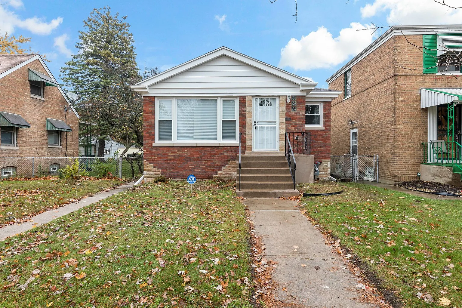 14305 S Wabash Ave photo 1