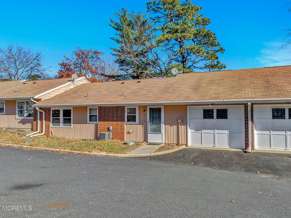 1st image of 496B Thornbury Court #100b