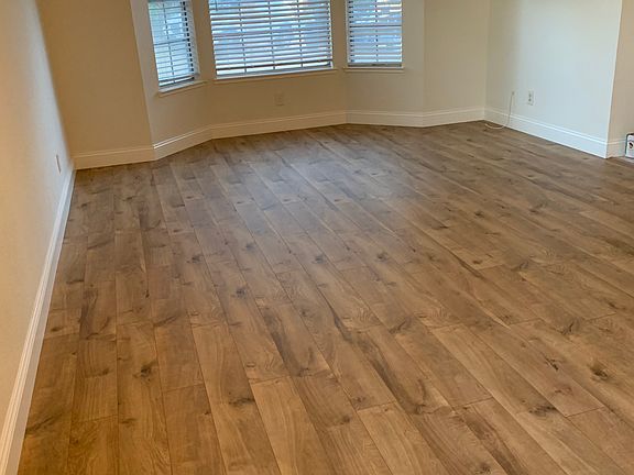 4th image of 8120 Pine Oaks Ct