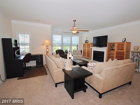 Cozy family room w/ a gas FP