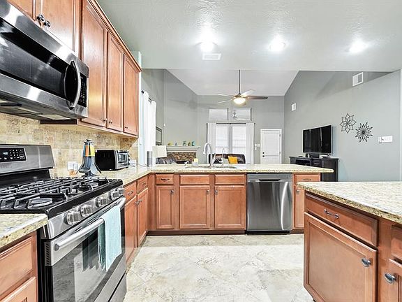 5th image of 11111 Barker Park Ct