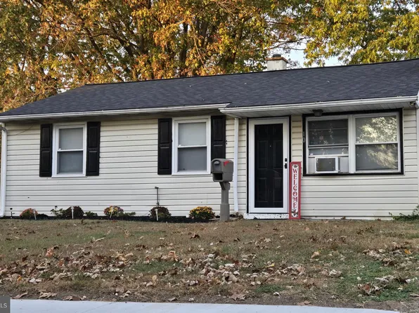 10 Chelwynne Rd, New Castle, DE 19720