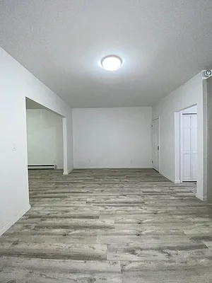 Rented by Tyler Vincent Real Estate Inc | media 9