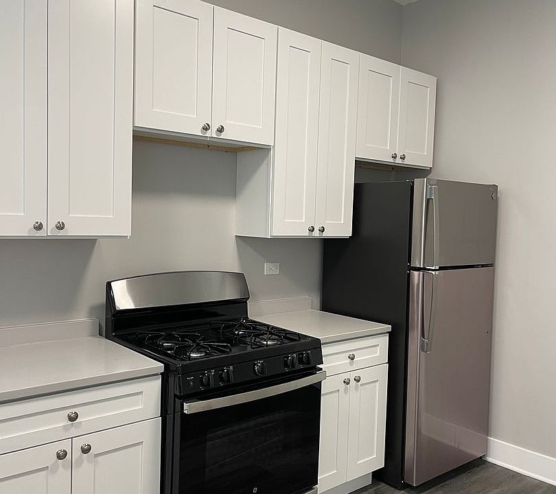 1st image of 2140 S Fairfield Ave #3R