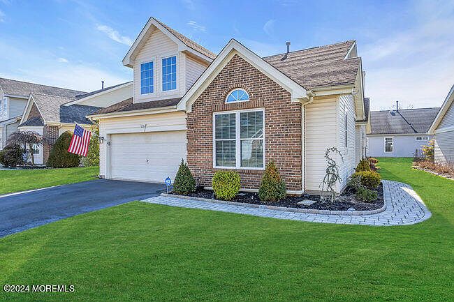 1st image of 125 Driftwood Drive