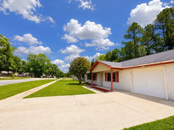 603 Plantation Village Dr, Saint Marys, GA 31558