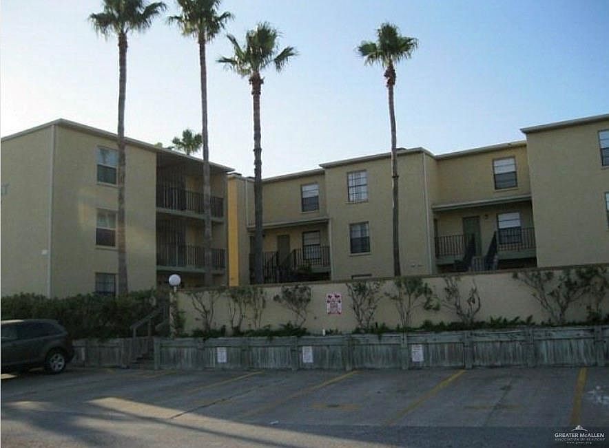 1st image of 104 Parade Dr #10